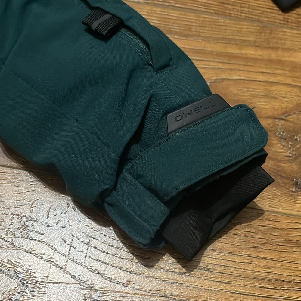 ski coat - Picture 3 of 5